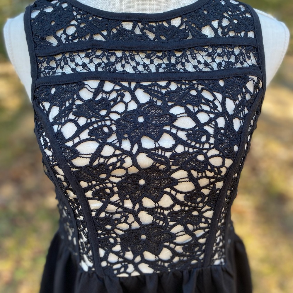 ⭐️ 4/$20 Girls Medium Black w/ Lace Bodice Skater Dress - Picture 2 of 6
